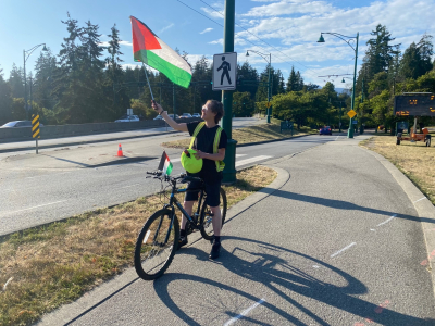Salute to an unknown woman for standing up for Palestine